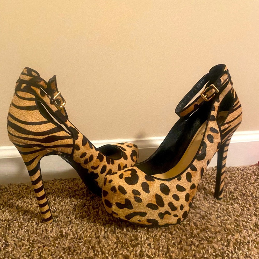 Jessica Simpson heels